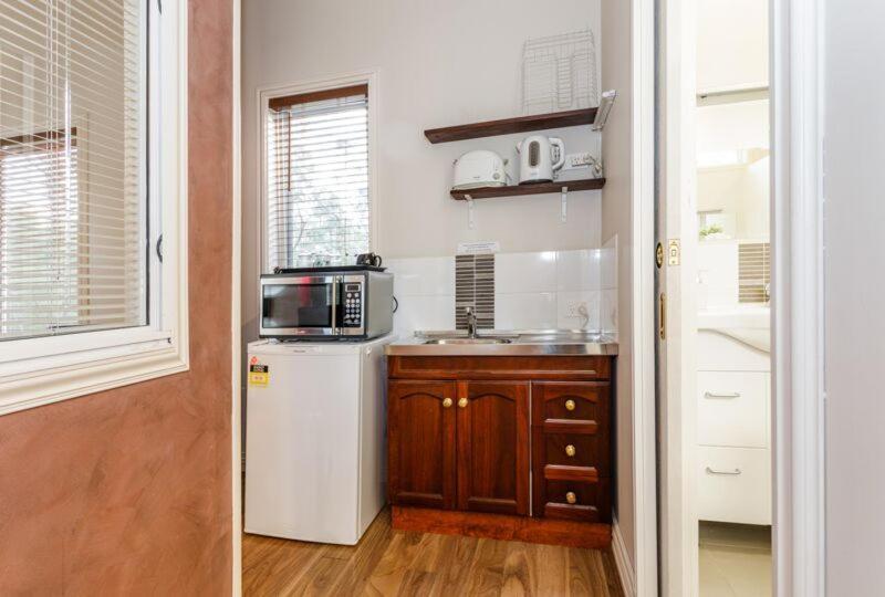 Inn The Tuarts Guest Lodge Busselton Accommodation - Adults Only Dış mekan fotoğraf