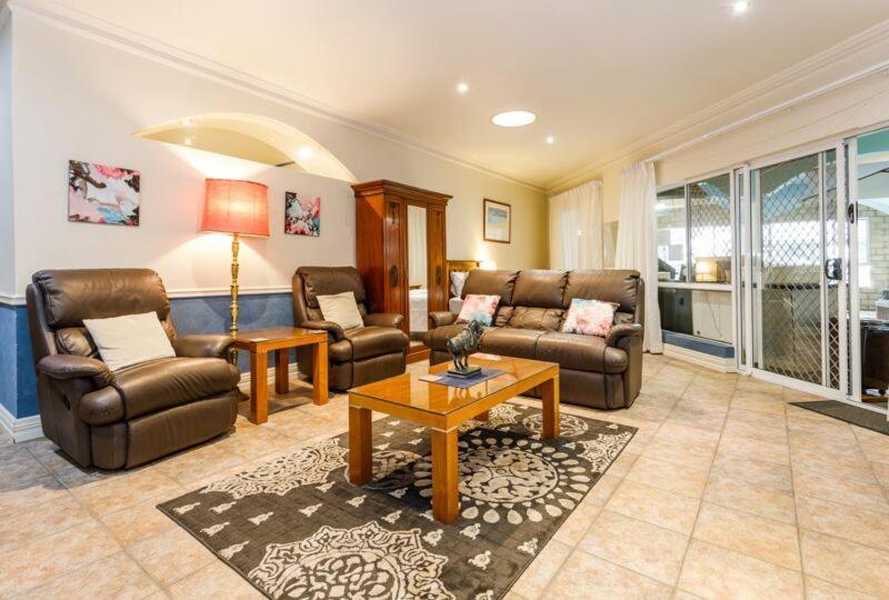 Inn The Tuarts Guest Lodge Busselton Accommodation - Adults Only Dış mekan fotoğraf