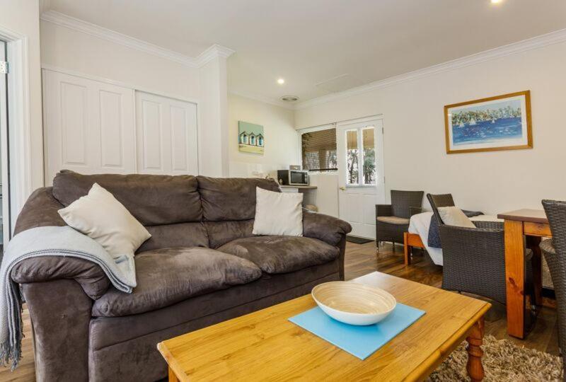 Inn The Tuarts Guest Lodge Busselton Accommodation - Adults Only Dış mekan fotoğraf